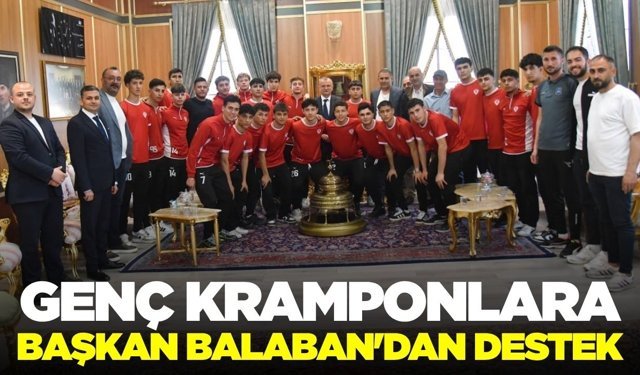 Yunusemre Belediyespor U18 takımı’na moral desteği
