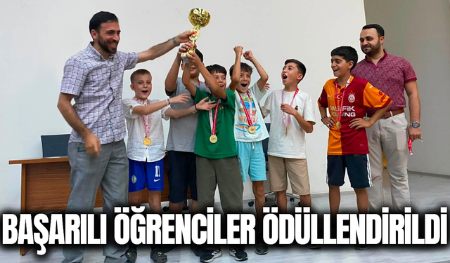 Salihli’de yaz Kur’an Kursları etkinlikleri ödül töreniyle taçlandı