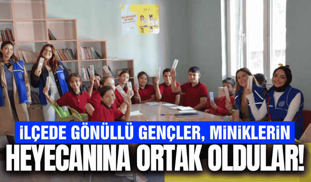 Demirci’de gönüllü gençlerden öğrencilere anlamlı ziyaret!