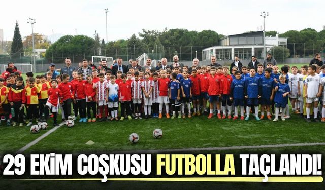 Yunusemre’de 29 Ekim coşkusu sahaya taşındı!