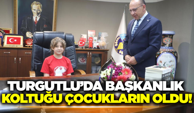 Turgutlu'da çocuklar Başkanlık koltuğuna oturdu