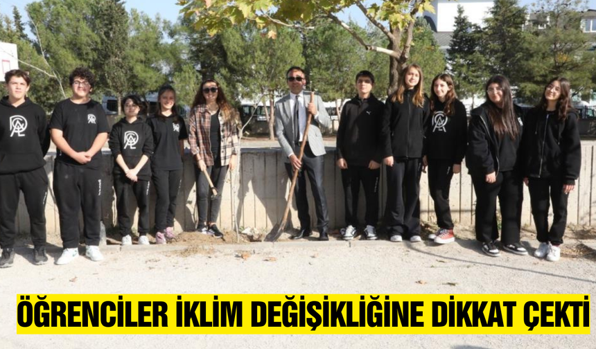 Denizli’de okul bahçesinde fidanlar toprakla buluştu