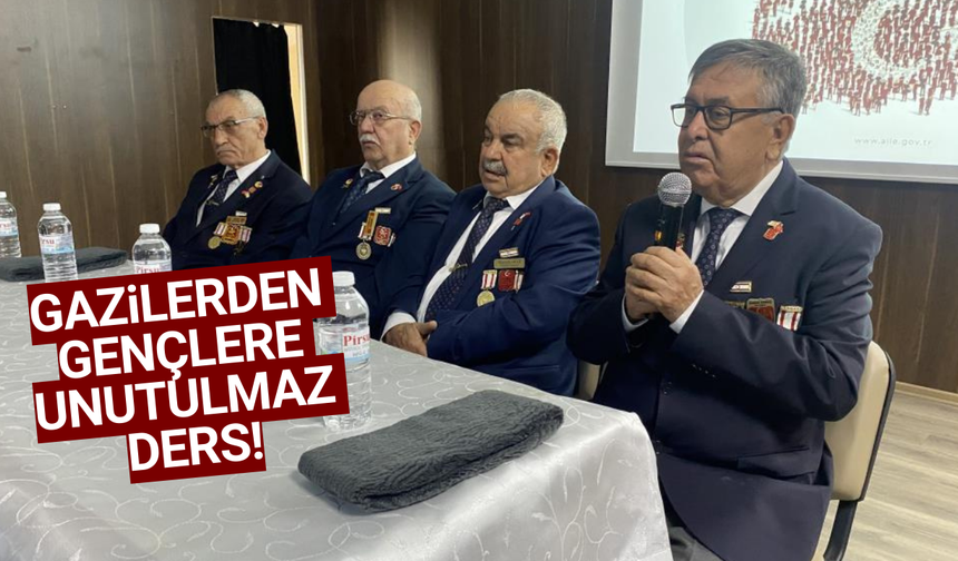 Alaşehir'de Kıbrıs gazileri yaşadıklarını öğrencilerle paylaştı