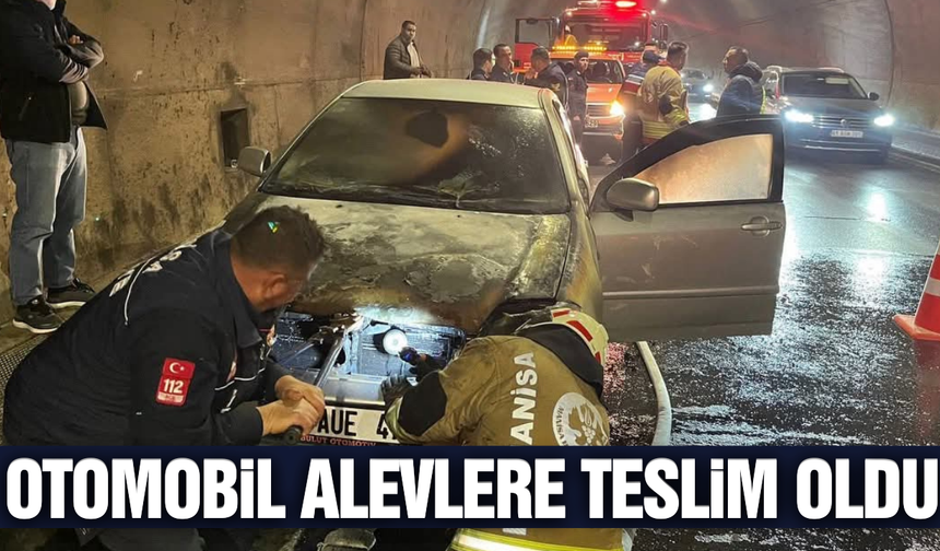 Manisa'da Korkutan Yangın: Sabuncu Beli Tüneli İçinde Otomobil Alev Aldı!