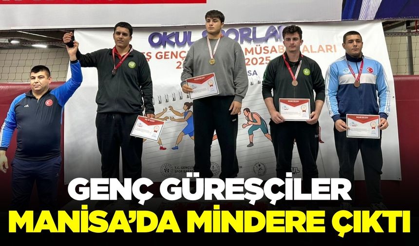 Genç güreşçiler Manisa'da hünerlerini sergiledi