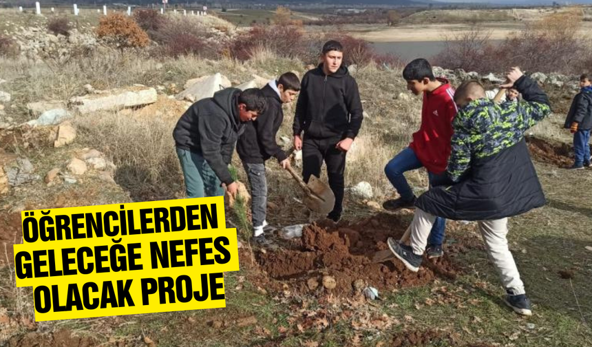 Geleceğe nefes olacak fidanlar toprakla buluştu