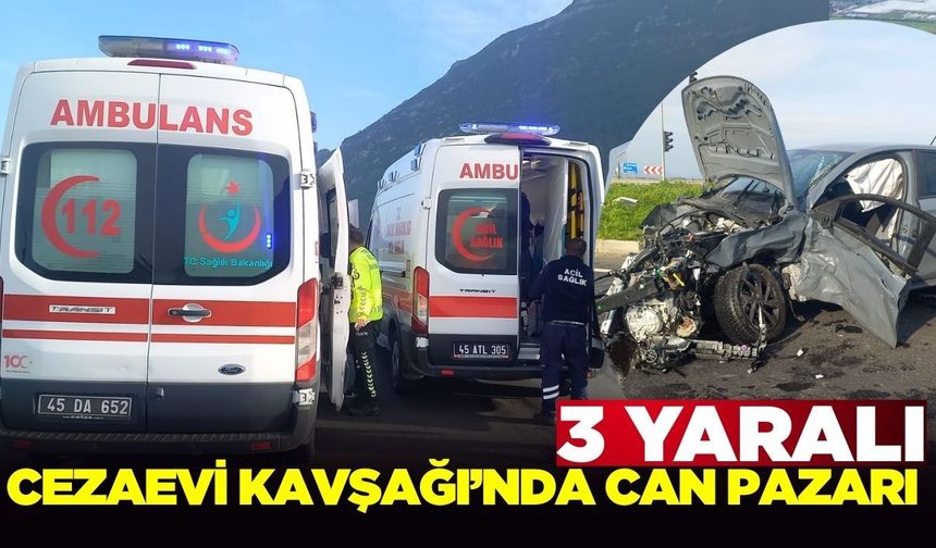 Manisa'da İki Otomobil Çarpıştı: 3 Yaralı