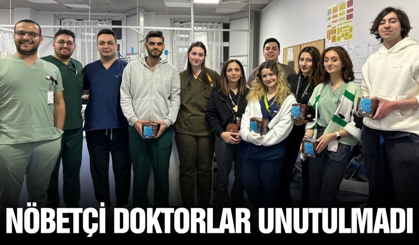 Manisa'da nöbetçi doktorlara Tıp Bayramı jesti