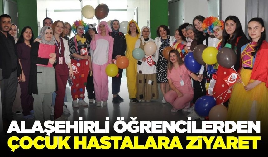 Alaşehirli öğrencilerden hastanedeki çocuklara 23 Nisan sürprizi