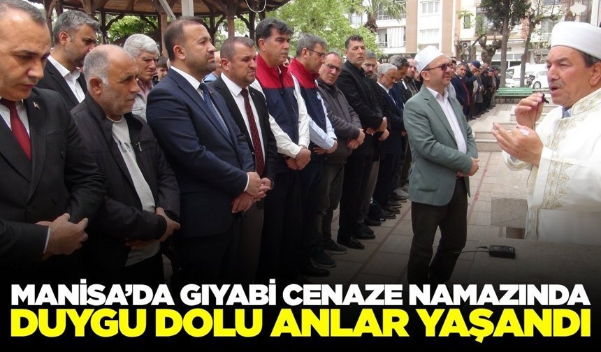 Manisa'da imamın titreyen sesi, tüm cemaati duygulandırdı