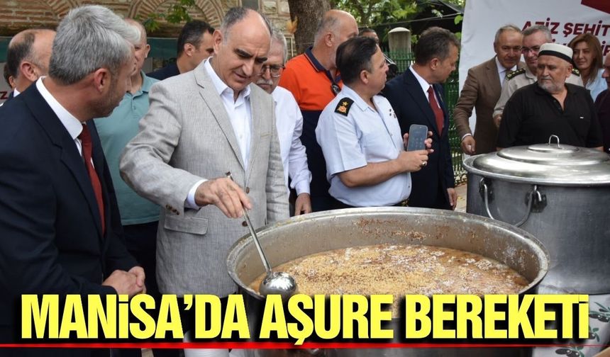 Manisa'da protokol ve vatandaşlar aşure hayrında bir araya geldi