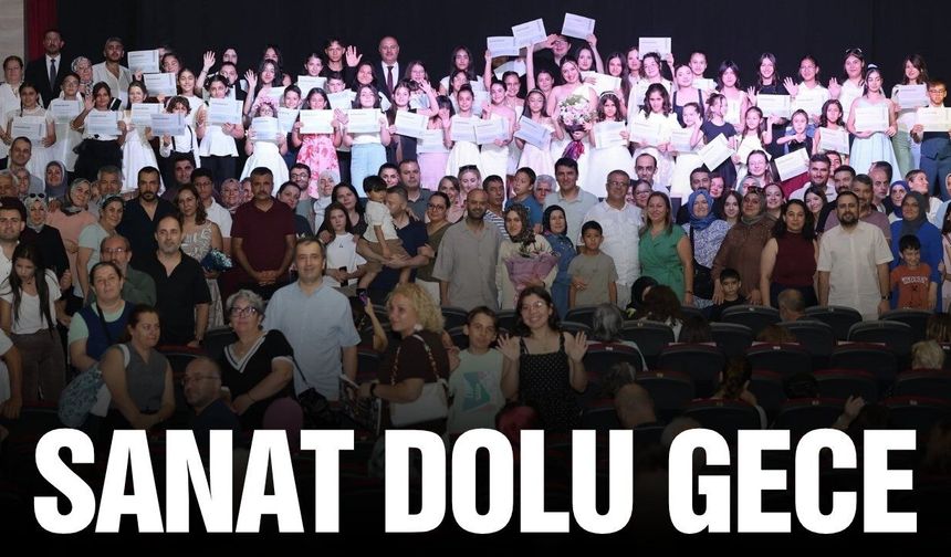 Manisa'da Gençlik Evi Müzik Kursları'nın Yıl Sonu Gösterisi Büyük Beğeni Topladı