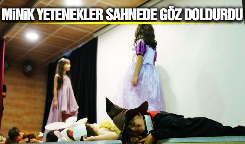 Manisa'da minik oyuncular sahnede göz doldurdu