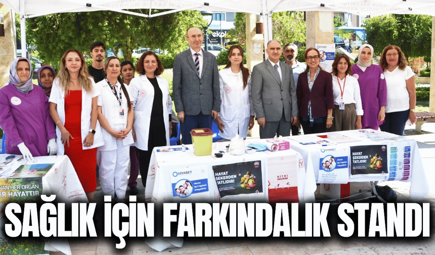 Manisa’da sağlık standında kan şekeri ve vücut ölçümleri yapıldı