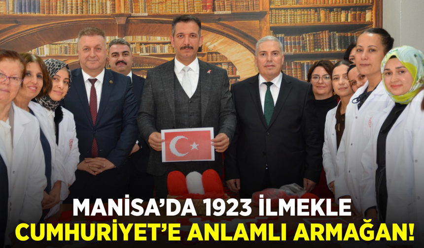 Manisa’da 1923 örgü motifiyle Türk bayrağı hazırlanıyor
