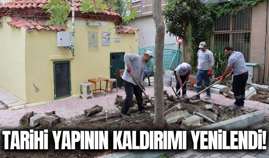 Tarihi Şeyh Ahmet Dede Türbesi’nin kaldırımı yenilendi!