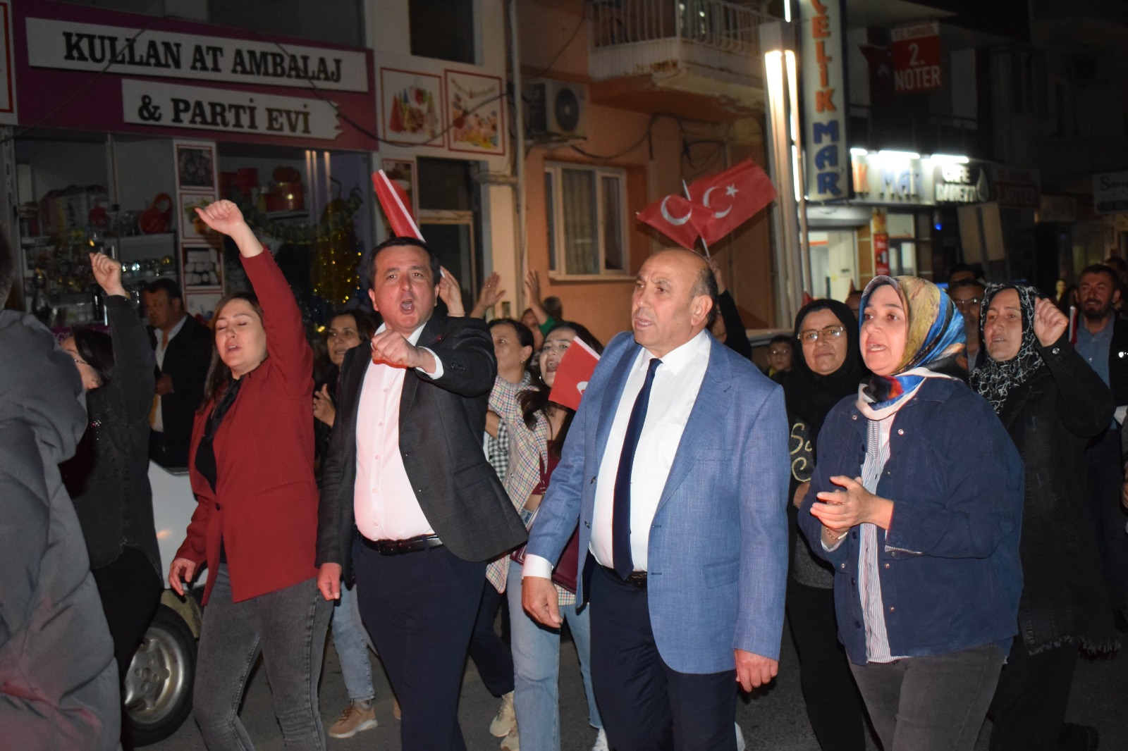 YÜRÜYÜŞTEN FOTOĞRAFLAR!