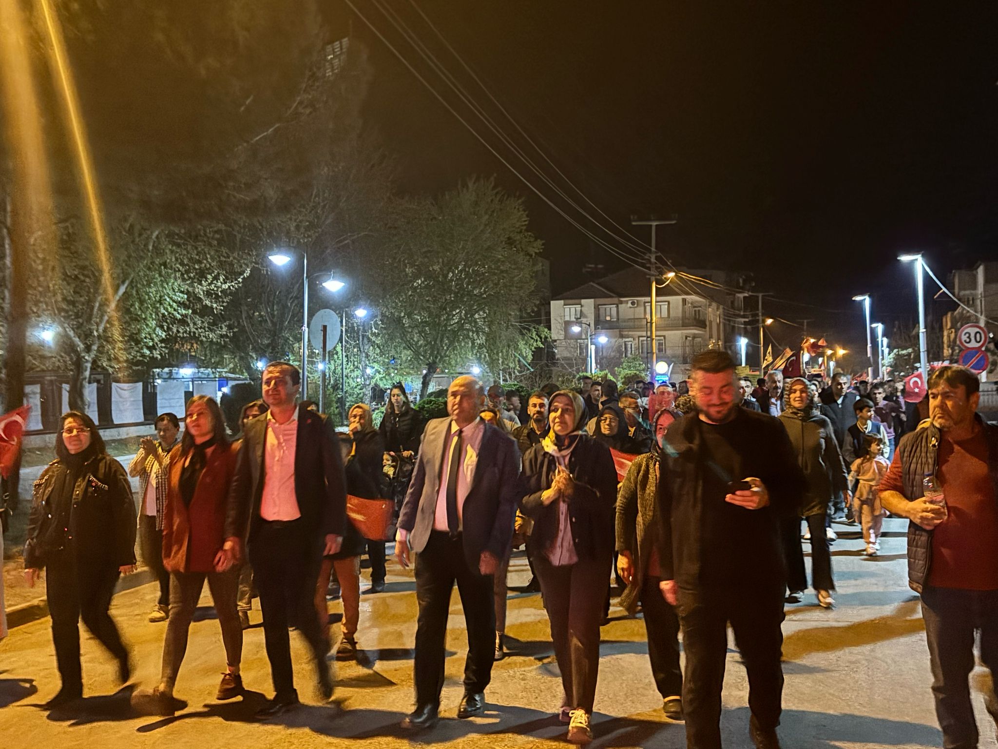 YÜRÜYÜŞTEN FOTOĞRAFLAR!