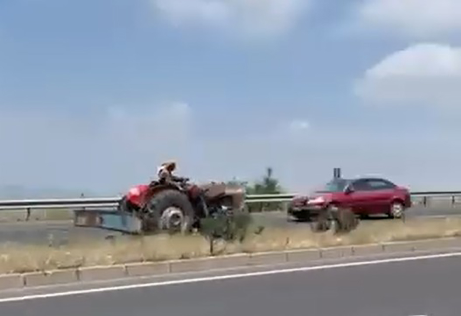 A W452320 02
