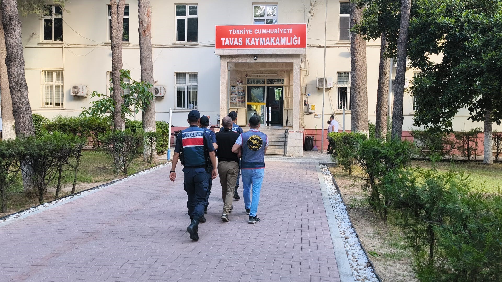 Denizli Seri Hırsız Yakalandı (2)