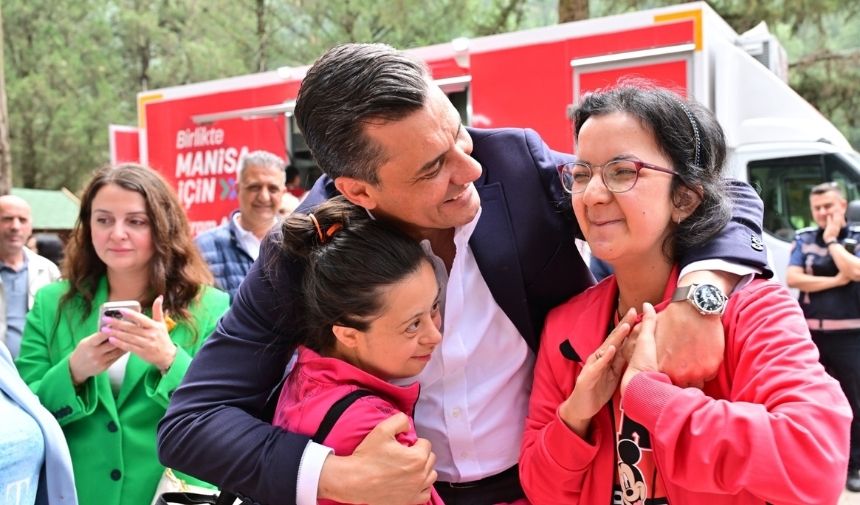 Manisa'da Gönül Sofrası Kurulduözel Bireyler Ve Annelerine Yönelik Organizasyo (4)