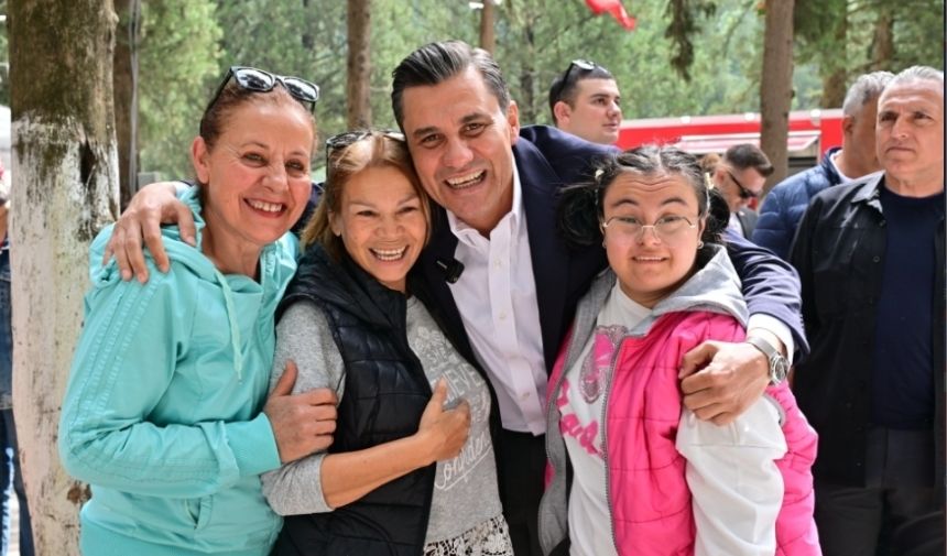 Manisa'da Gönül Sofrası Kurulduözel Bireyler Ve Annelerine Yönelik Organizasyo