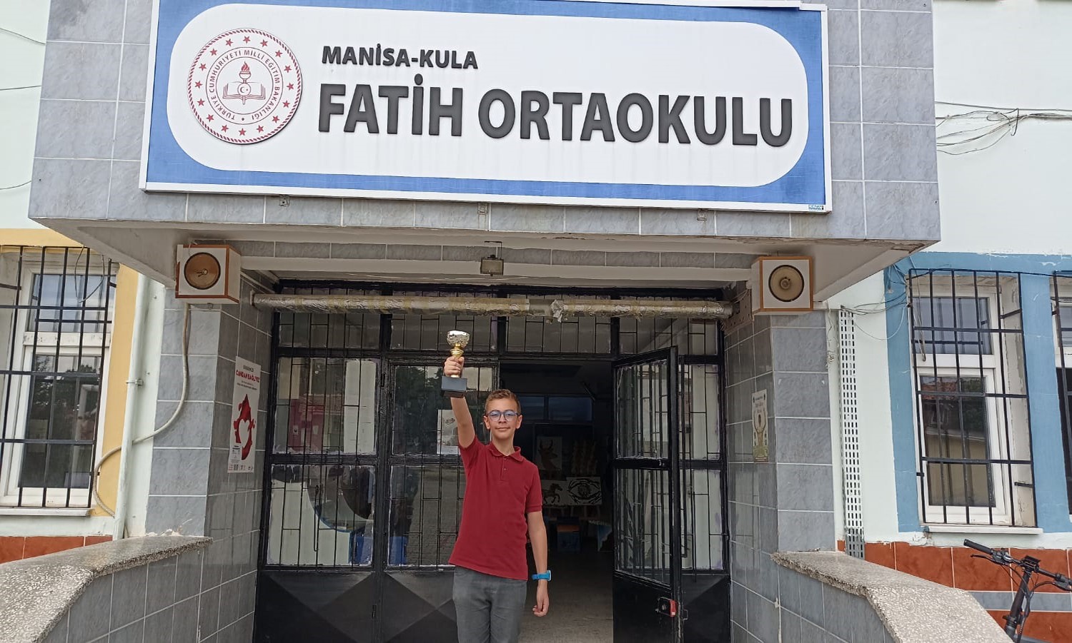Manisalı Öğrenci Zirvede! Tam Puanla Türkiye Birincisi Oldu (2)