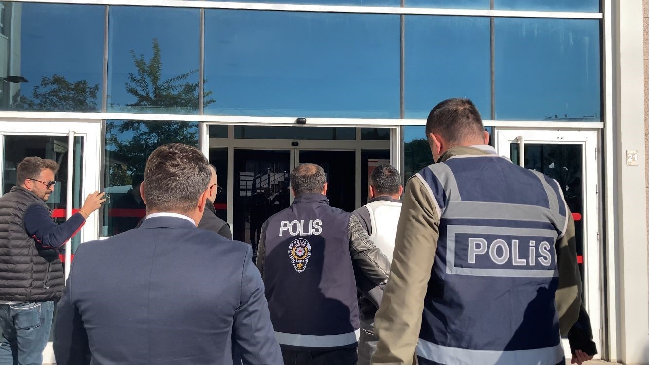 Restoranda Karşılaştığı Husumetlisini Öldürdü (3)