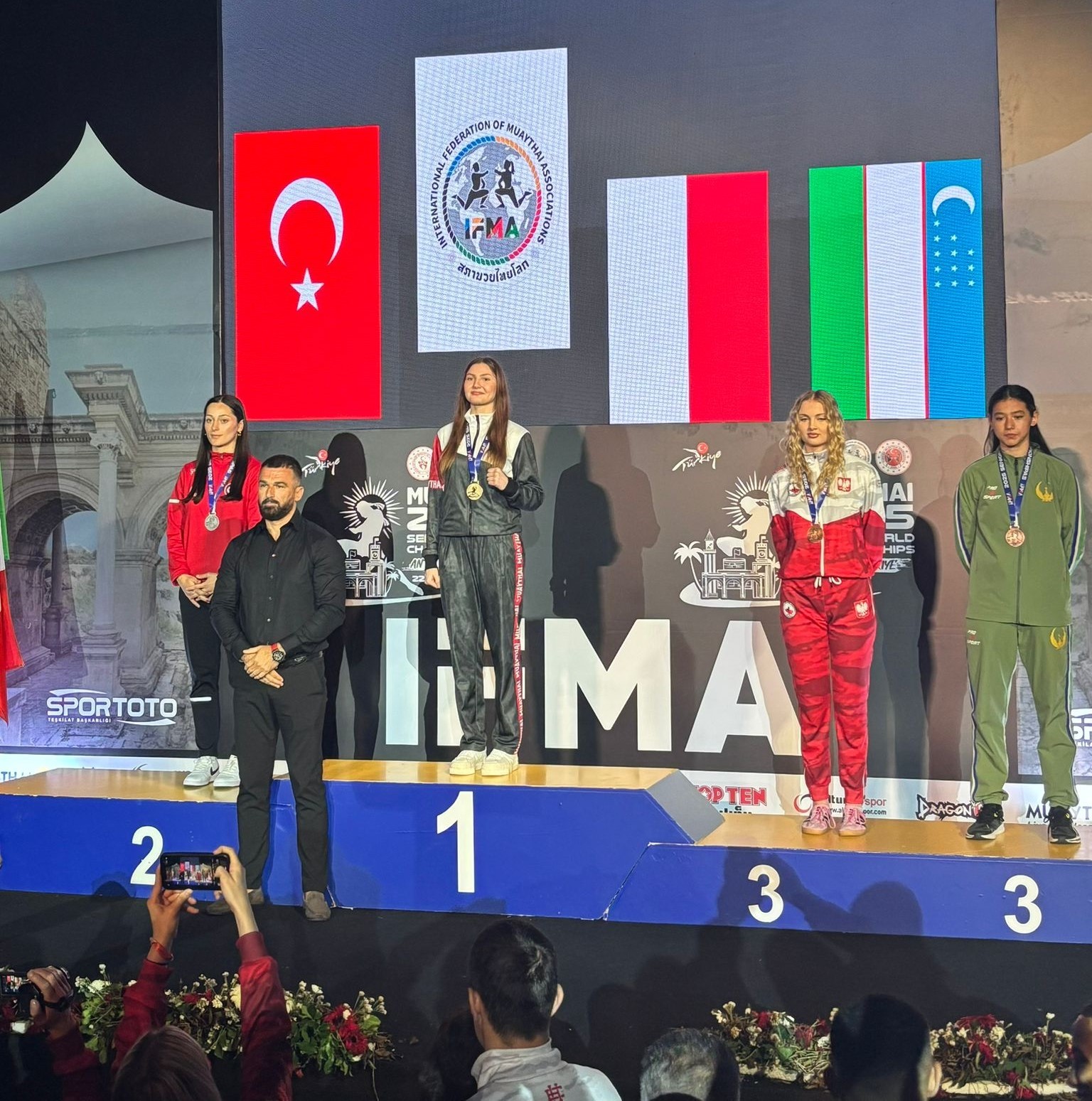 Manisalı sporcular parlamaya devam ediyor-1