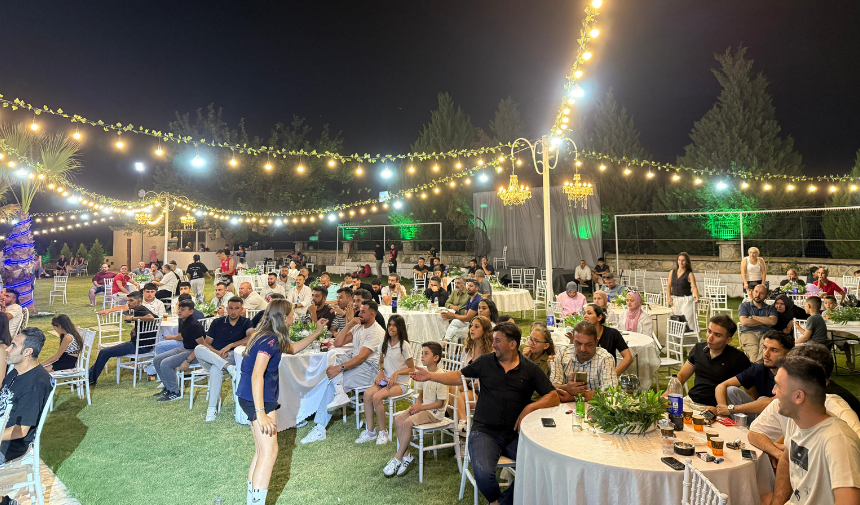 Alaşehir'de Şampiyonlar Gecesi Heyecanı Yaşandı 1
