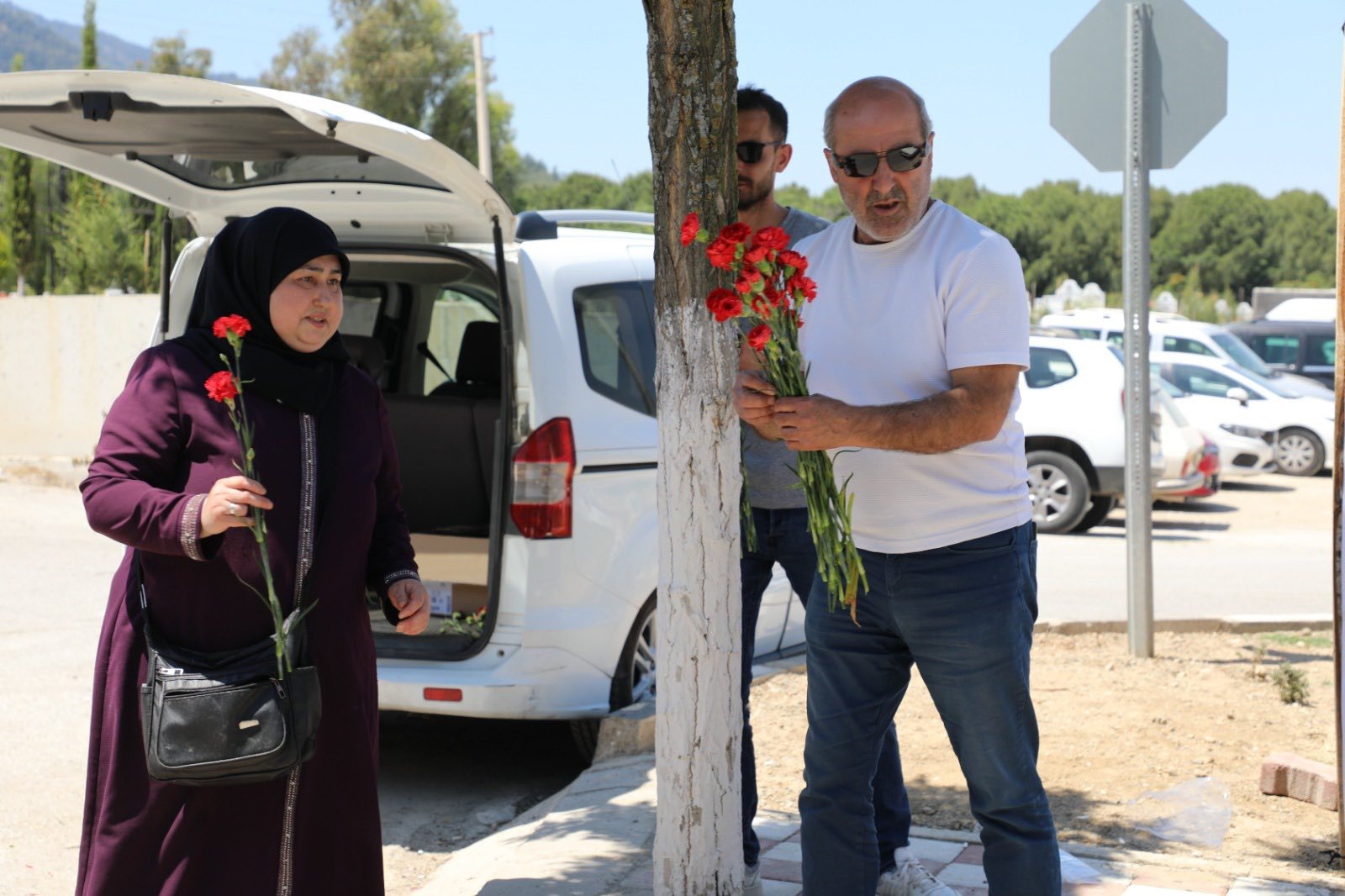 Bayram Öncesi Şehzadeler'de Karanfil Sürprizi! (3)