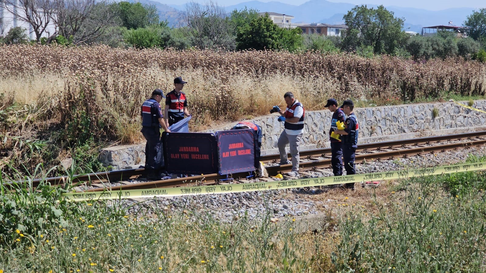 Denizlili Ambulans Şoförü Trenin Altında Kalmıştı (5)