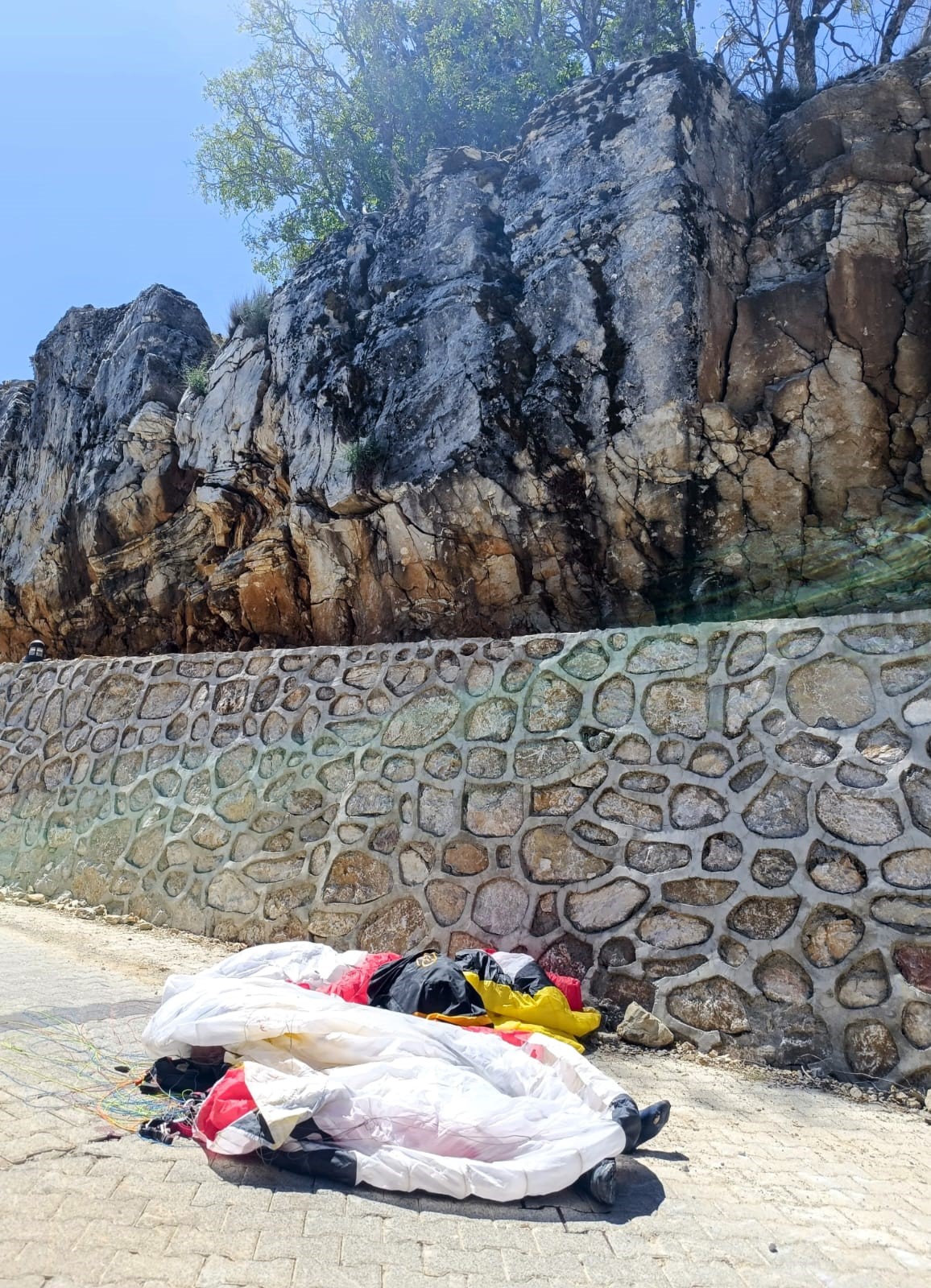 Ege’de Paraşüt Kazası Yaşlı Adam Hayatını Kaybett (3)
