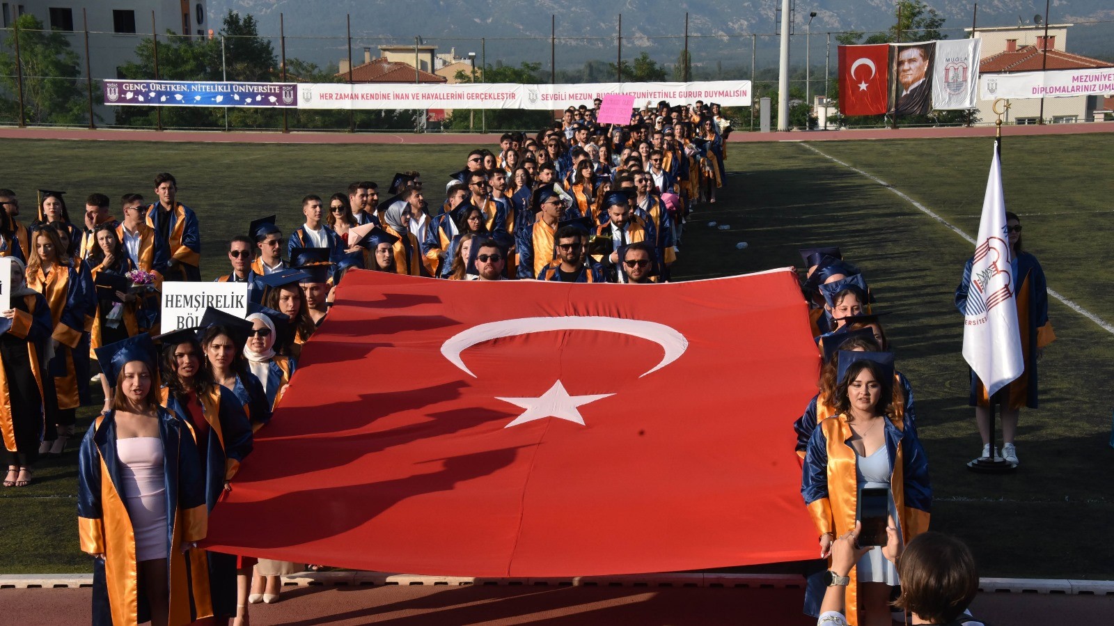 Ege’de Sağlık Bilimleri Fakültesi'nde Mezuniyet Coşkusu (3)