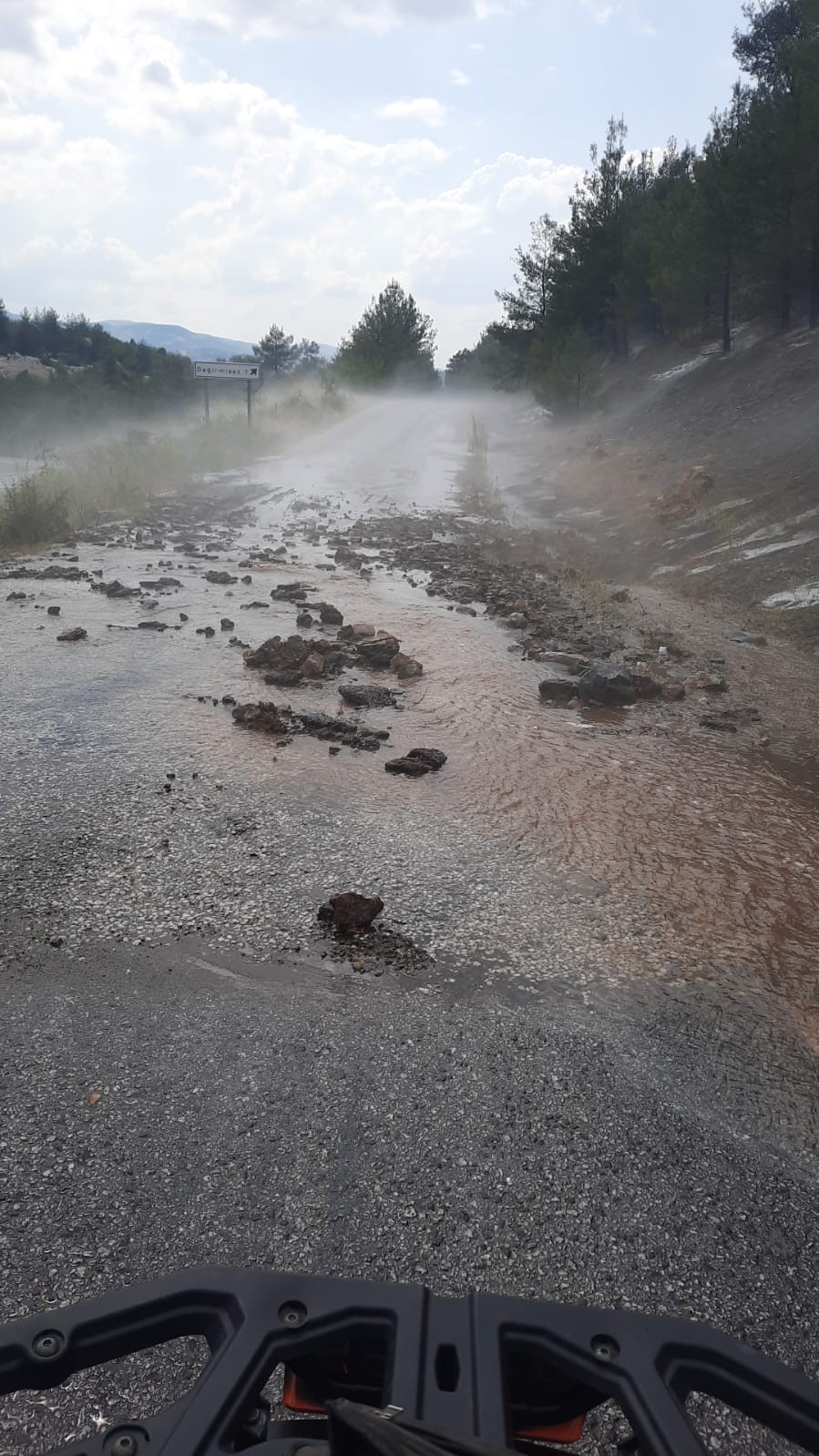 Ege'de Şiddetli Yağış Ve Dolu! Tarım Alanlarında Zarara Yol Açtı (3)