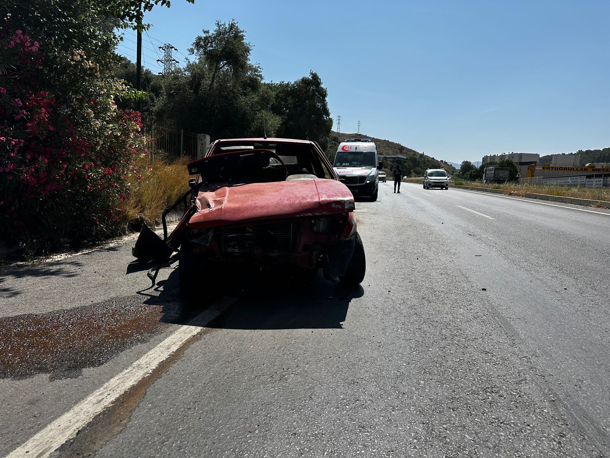 Ege’de Trafik Kazası 1 Kişi Yaralandı (4)