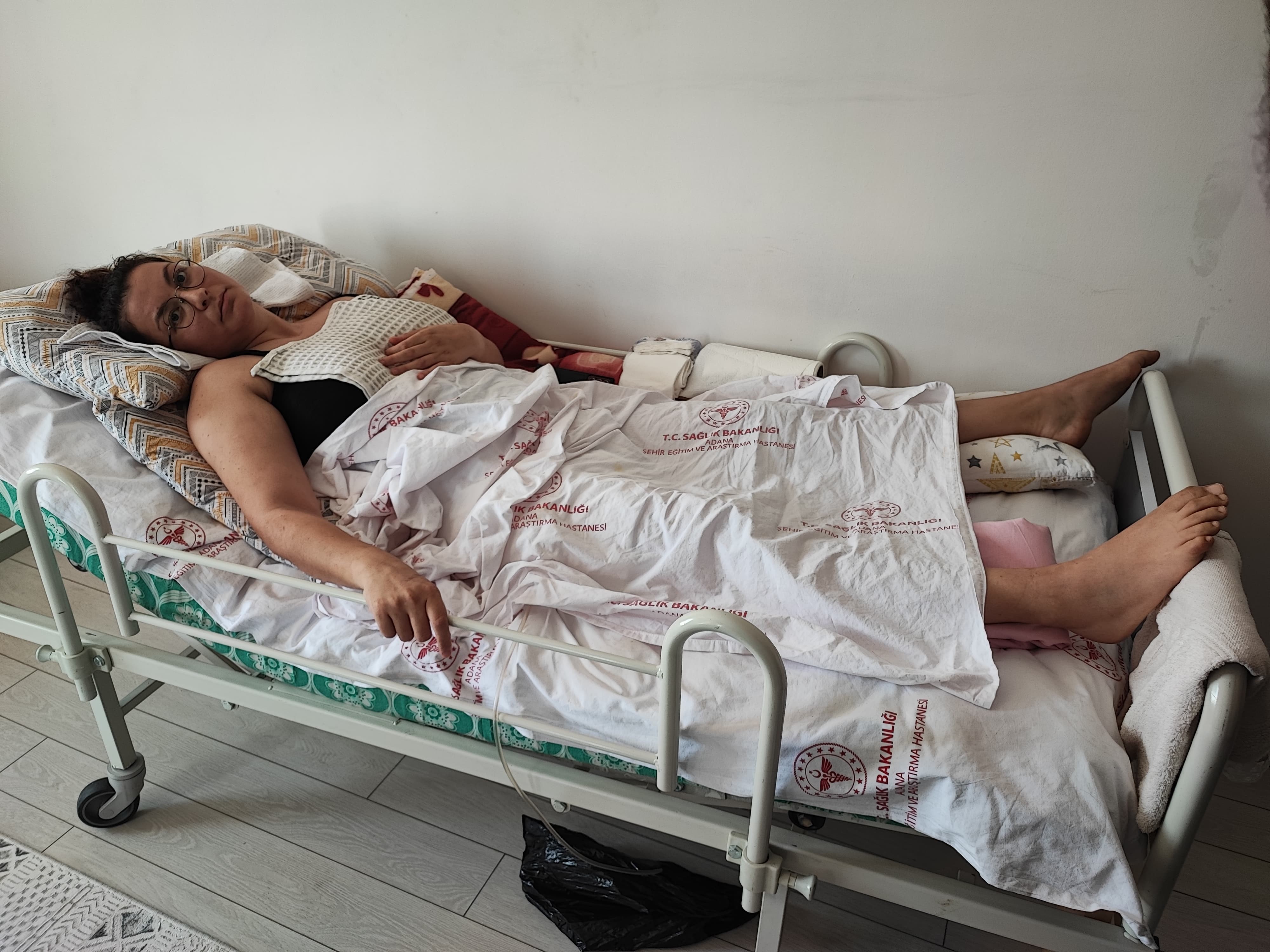 Egeli Öğretmen, Kocası Tarafından Balkondan Atıldı, Felç Kaldı (7)