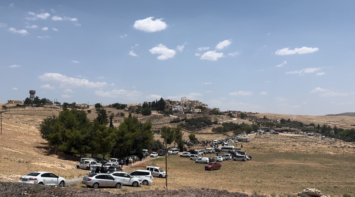 Izmir'de Kqaza Aynı Aileden Üç Kişi Öldü (2)