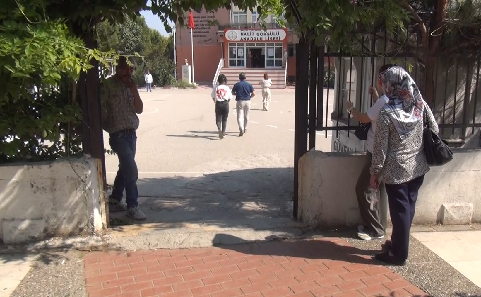 Manisa’da Sınav Sabahı Unutulan Kimlik Ve Zamanla Yarış (3)