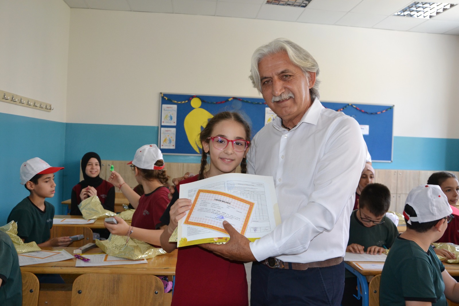 Manisa'daki 1146 Okulda Eğitim Gören 270 Bin 117 Öğrenci Ve Görev Yapan 19 Bin 944 Öğretmen, 2024 2025 Eğitim Öğretim Yılını Tamamladı. (11)