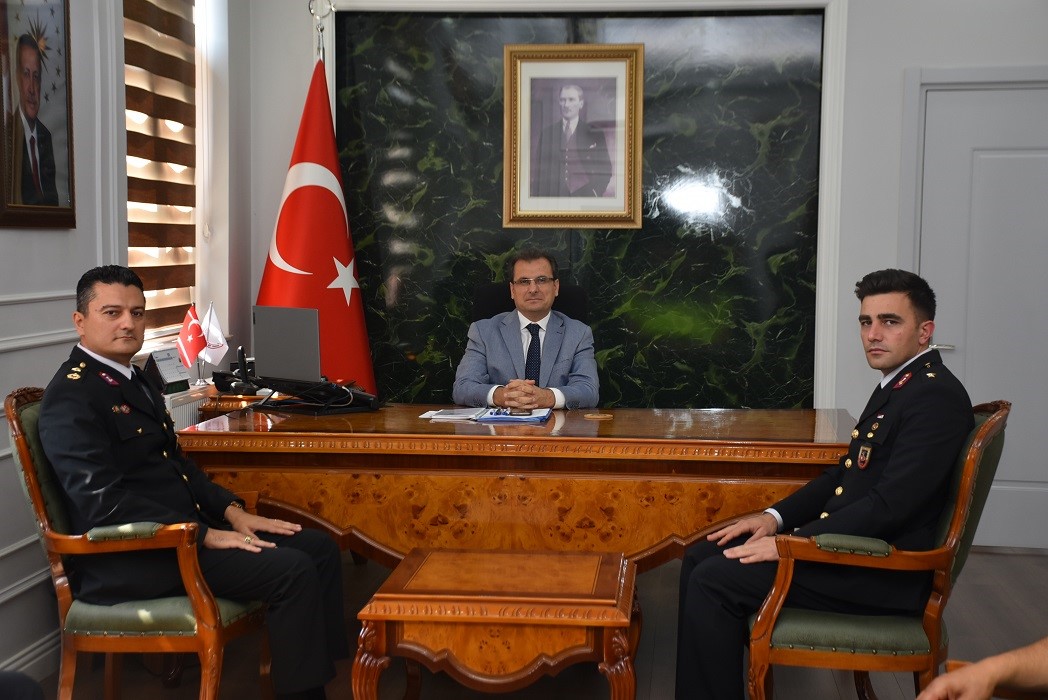 Salihli İlçe Jandarma Komutanı Karaaslan'dan Kaymakam Güldoğan'a Ziyare (4)
