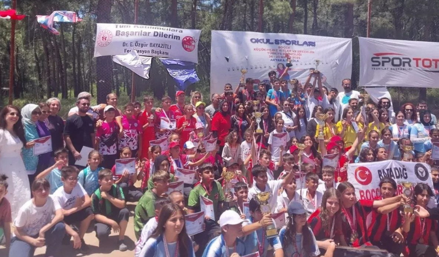 Salihlili Öğrenciler Bocce'de Tarih Yazdı Kapak