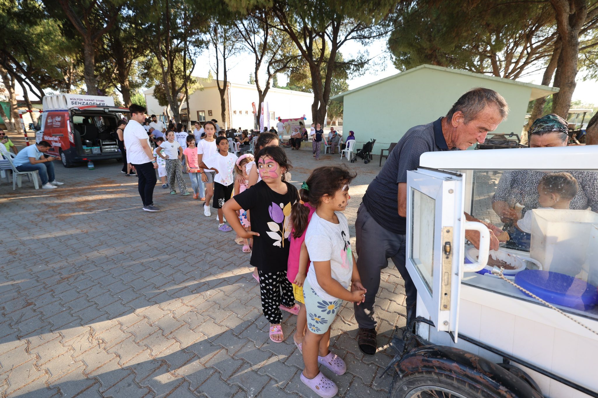 Manisa'da Dünya Dondurma Günü coşkusu yaşandı-2