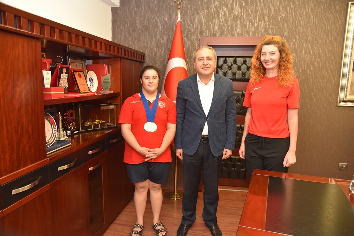 Avrupa Şampiyonu Olduu (2)