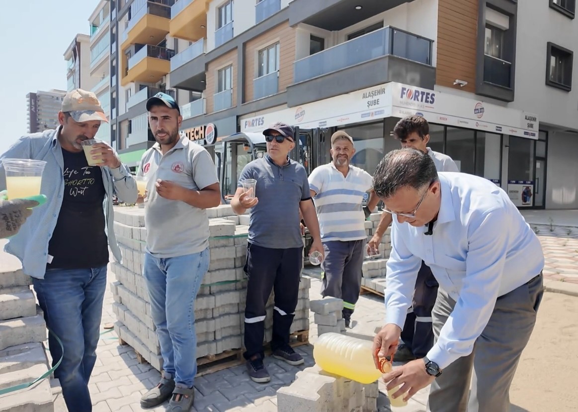 Başkan Ökzücüoğlu’ndan Çalışanlara Hem Moral Hem Ikam (3)