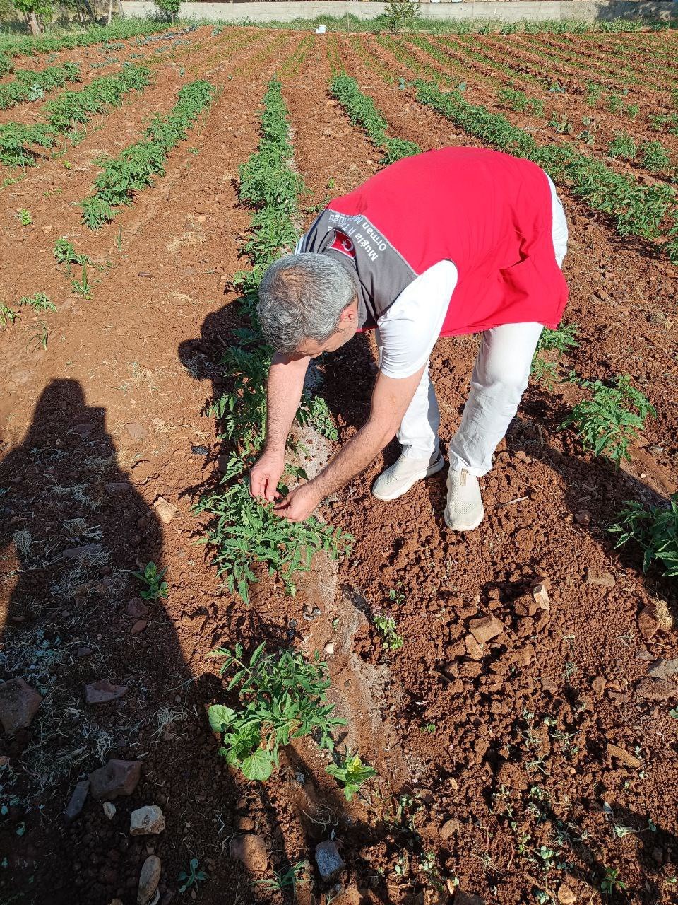 Ege’de Çiftçilere Anlamlı Ziyaret Gerçekleştirildii (2)
