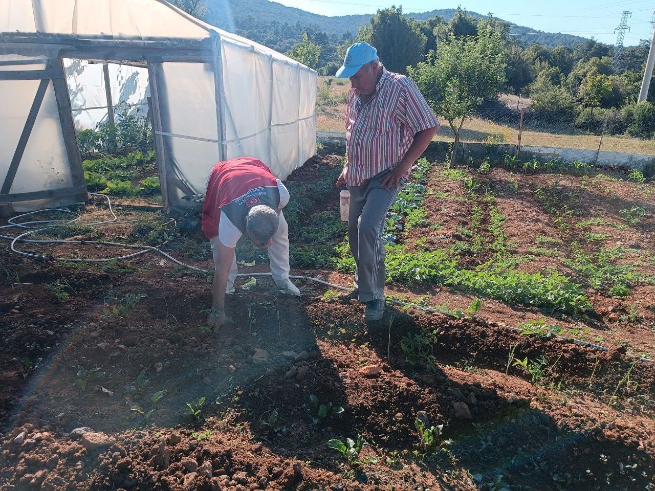 Ege’de Çiftçilere Anlamlı Ziyaret Gerçekleştirildii (4)