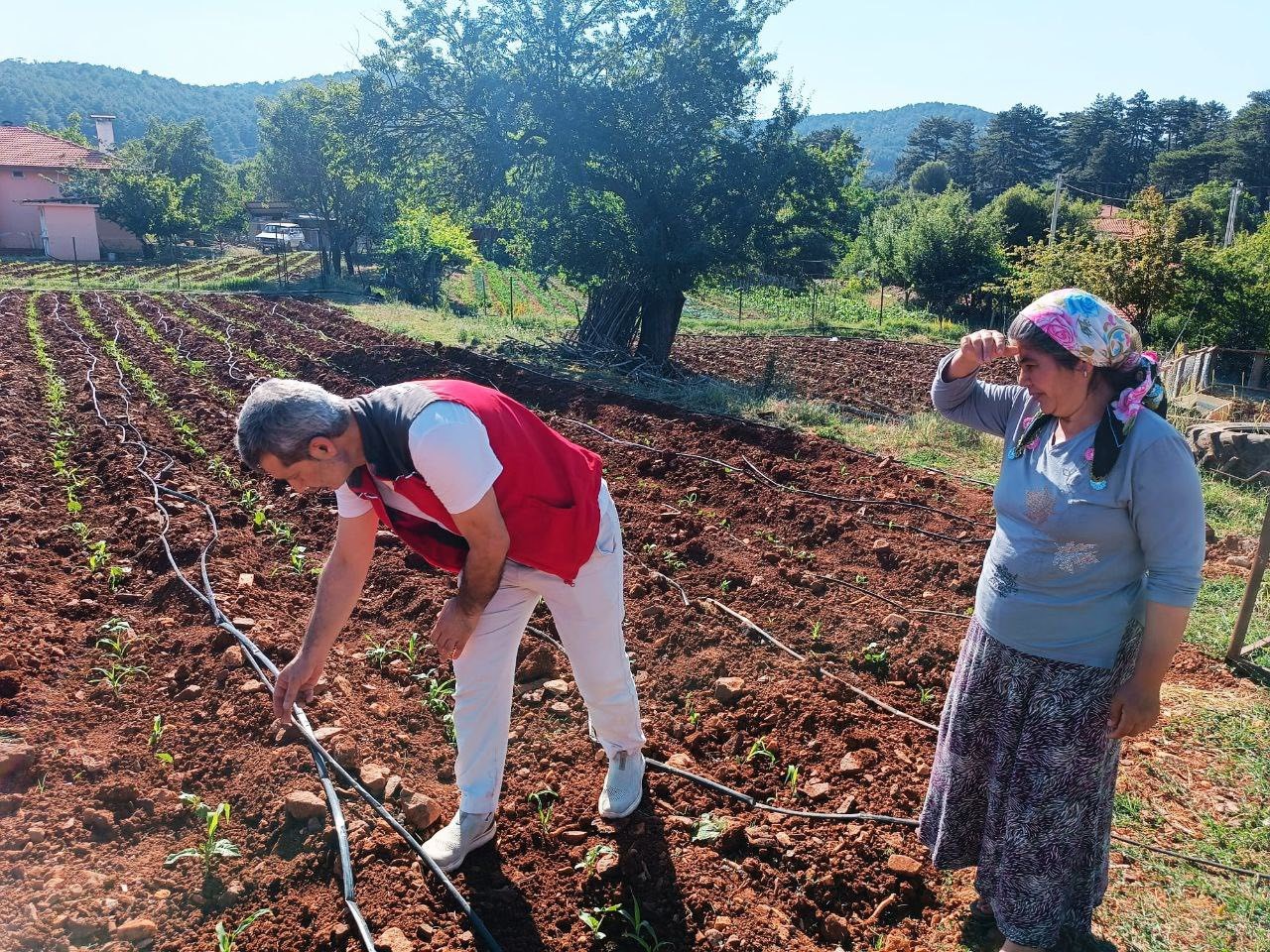 Ege’de Çiftçilere Anlamlı Ziyaret Gerçekleştirildii (5)