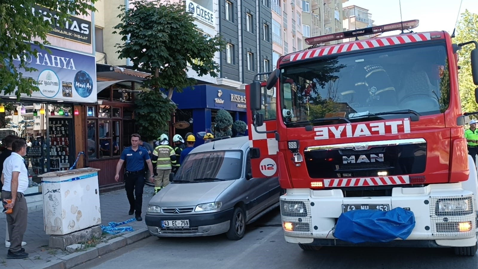 Ege'de Kafede Patlama 19 Yaşındaki Genç Yaralı (4)