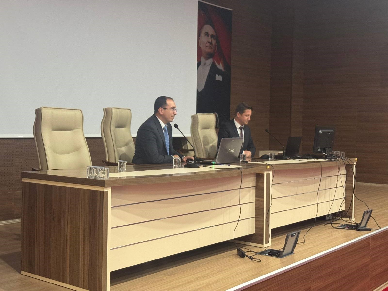 Ege’de Muhtarlara Ve Biçerdöver Sahiplerine Anlamlı Eğitim (2)
